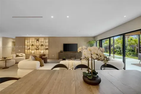 72 W Shore Drive W Miami FL 33133