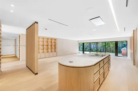 72 W Shore Drive W Miami FL 33133