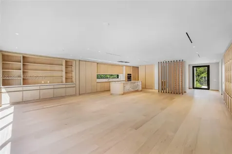 72 W Shore Drive W Miami FL 33133