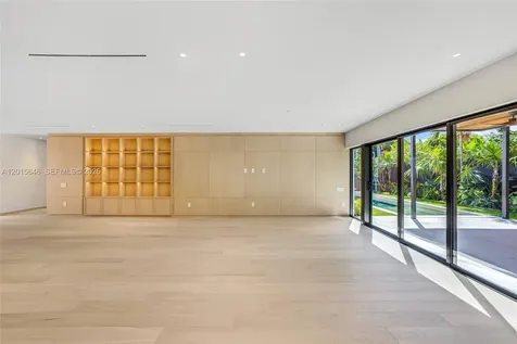 72 W Shore Drive W Miami FL 33133