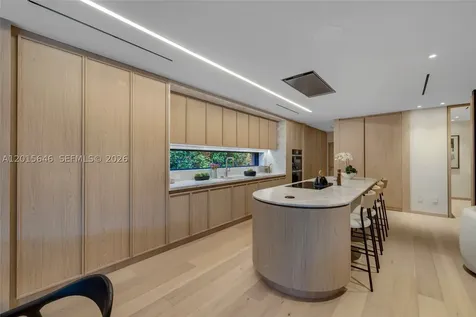 72 W Shore Drive W Miami FL 33133