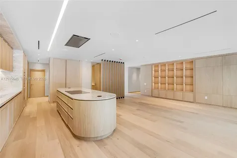 72 W Shore Drive W Miami FL 33133