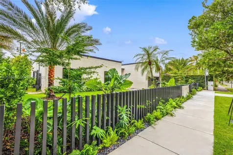 72 W Shore Drive W Miami FL 33133