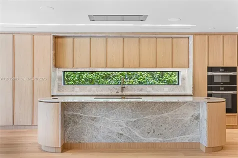 72 W Shore Drive W Miami FL 33133