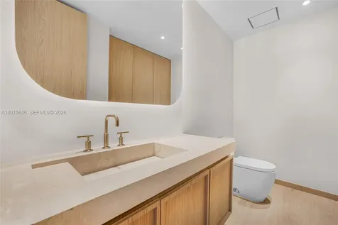 72 W Shore Drive W Miami FL 33133