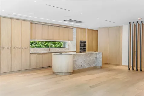 72 W Shore Drive W Miami FL 33133