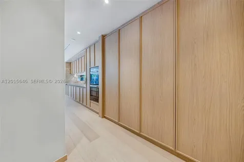 72 W Shore Drive W Miami FL 33133