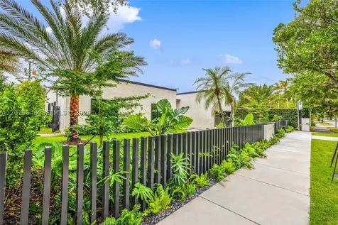 72 W Shore Drive W Miami FL 33133
