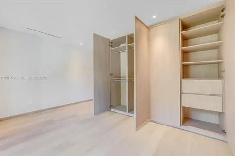 72 W Shore Drive W Miami FL 33133