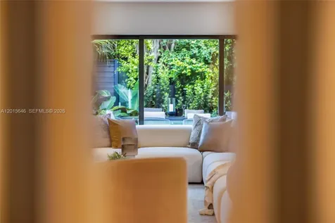72 W Shore Drive W Miami FL 33133