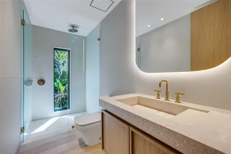 72 W Shore Drive W Miami FL 33133