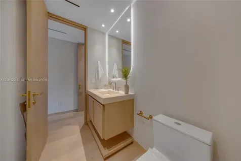 72 W Shore Drive W Miami FL 33133