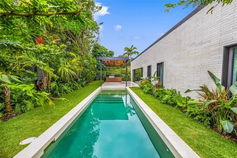 72 W Shore Drive W Miami FL 33133