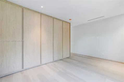 72 W Shore Drive W Miami FL 33133
