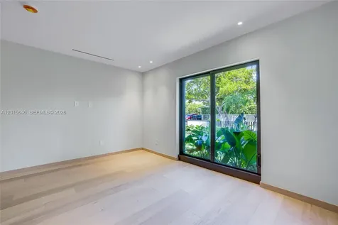 72 W Shore Drive W Miami FL 33133