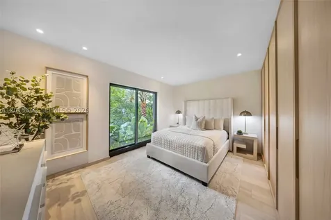 72 W Shore Drive W Miami FL 33133