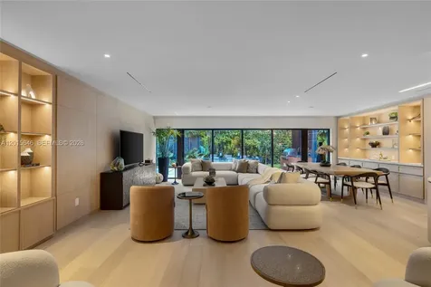 72 W Shore Drive W Miami FL 33133