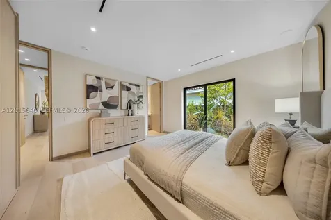 72 W Shore Drive W Miami FL 33133