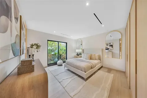 72 W Shore Drive W Miami FL 33133