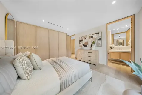 72 W Shore Drive W Miami FL 33133