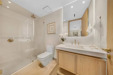 72 W Shore Drive W Miami FL 33133
