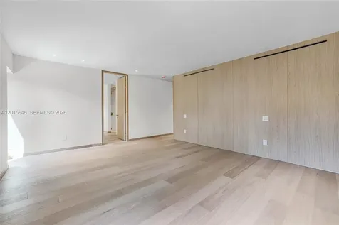 72 W Shore Drive W Miami FL 33133