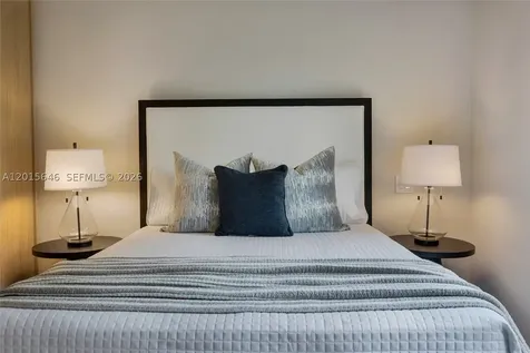 72 W Shore Drive W Miami FL 33133