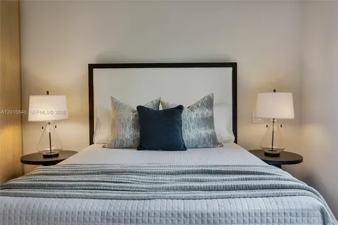 72 W Shore Drive W Miami FL 33133