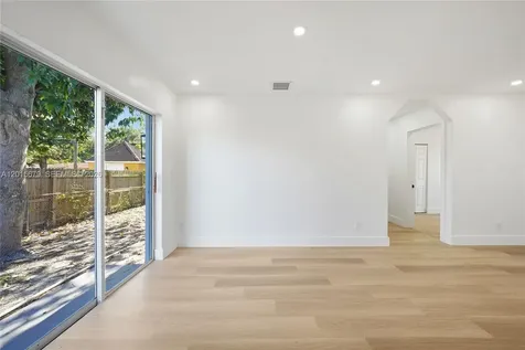 1529 NW 1st Avenue Fort Lauderdale FL 33311