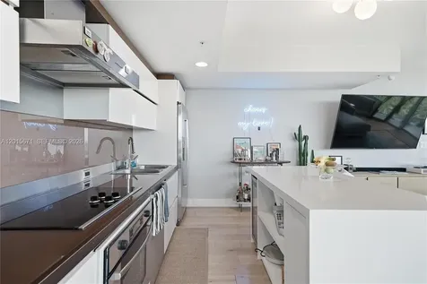 2155 Washington Court Miami Beach FL 33139