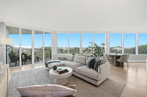 2155 Washington Court Miami Beach FL 33139