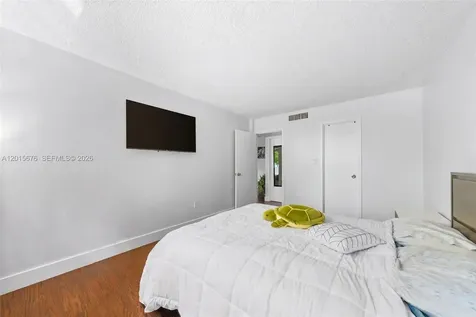 1800 Sans Souci North Miami FL 33181