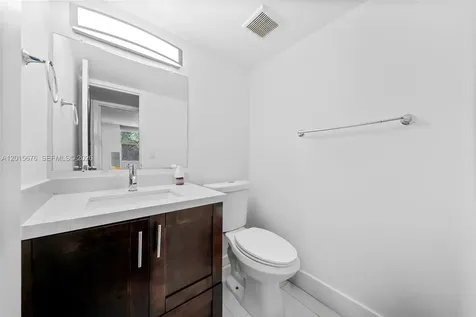 1800 Sans Souci North Miami FL 33181