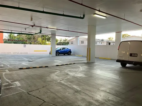2300 NW 7th Street Miami FL 33125
