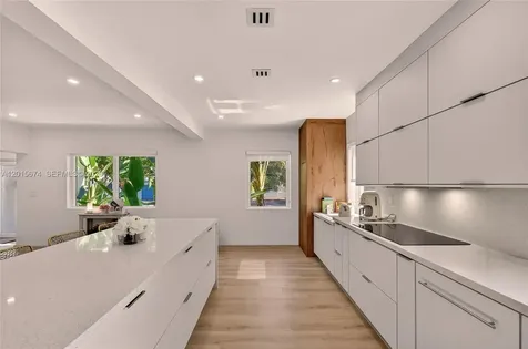 725 NE 81st Street Miami FL 33138