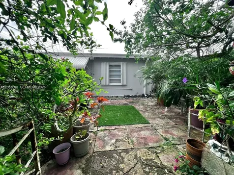 1465 SW 28th Way Fort Lauderdale FL 33312