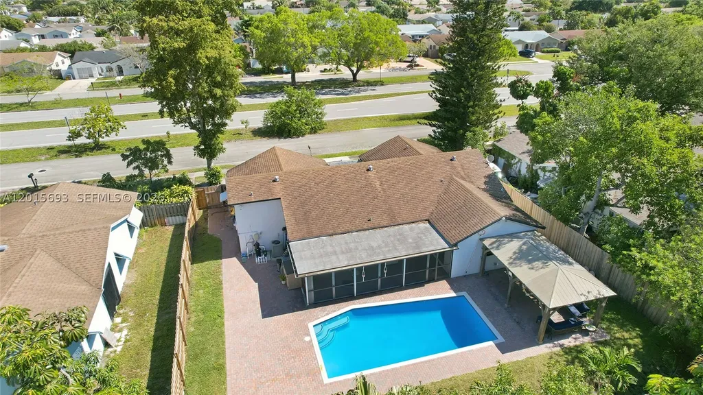 8972 SW 8th Street Boca Raton FL 33433