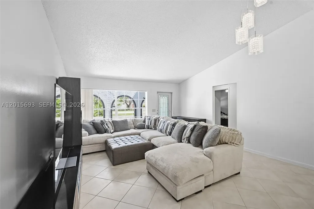 8972 SW 8th Street Boca Raton FL 33433