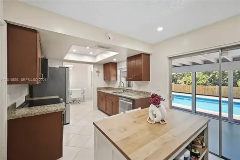 8972 SW 8th Street Boca Raton FL 33433
