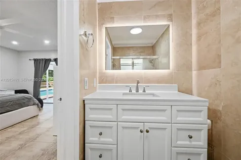 8972 SW 8th Street Boca Raton FL 33433