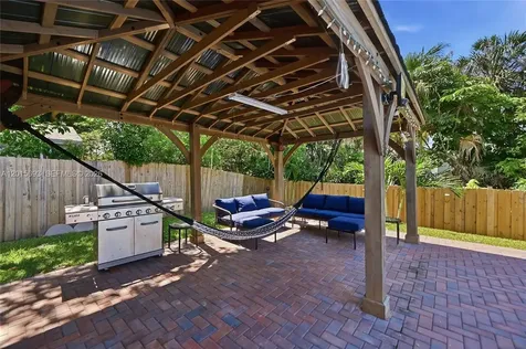 8972 SW 8th Street Boca Raton FL 33433