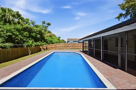 8972 SW 8th Street Boca Raton FL 33433