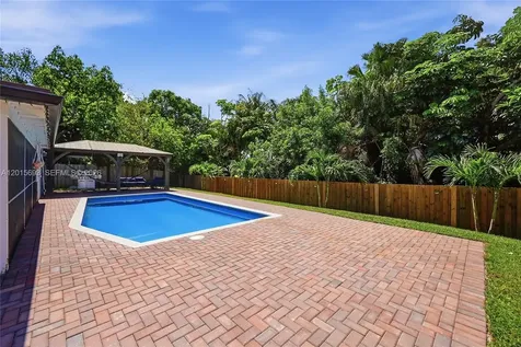 8972 SW 8th Street Boca Raton FL 33433