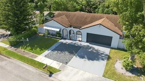 8972 SW 8th Street Boca Raton FL 33433