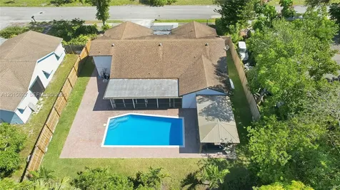 8972 SW 8th Street Boca Raton FL 33433