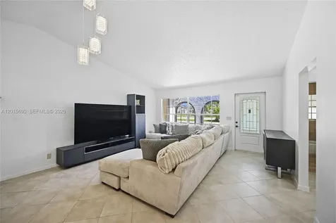 8972 SW 8th Street Boca Raton FL 33433