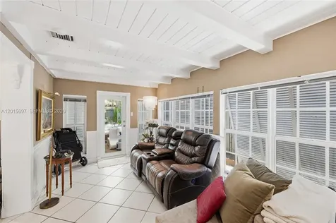 636 NE 17th Terrace Fort Lauderdale FL 33304