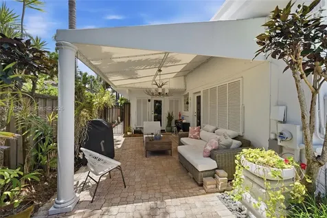 636 NE 17th Terrace Fort Lauderdale FL 33304