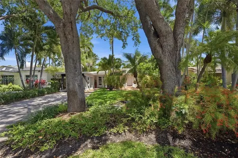 636 NE 17th Terrace Fort Lauderdale FL 33304