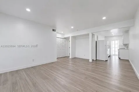 8550 Byron Avenue Miami Beach FL 33141